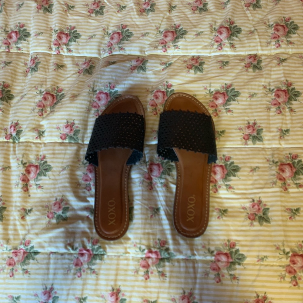 Black sandals